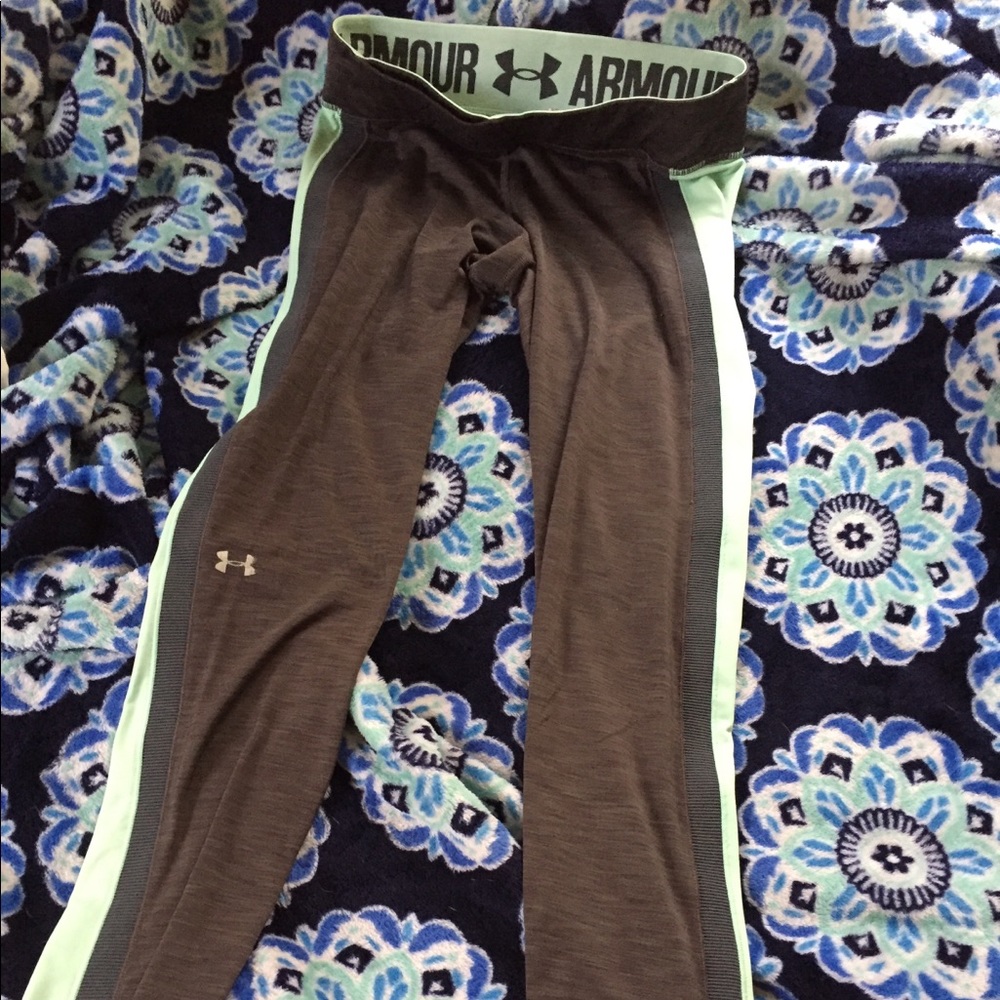 Under Armour gray and turquoise workout leggings